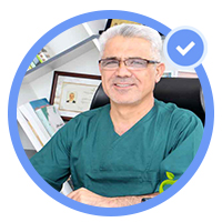 تصویر دکتر حسین اکبری متخصص درمان ریشه