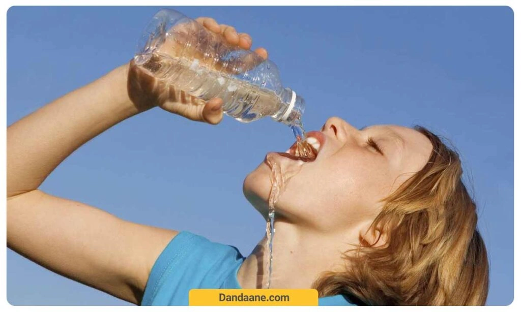 احساس تشنگی شدید نشانه بیماری کبدی است که موجب خشکی دهان می شود